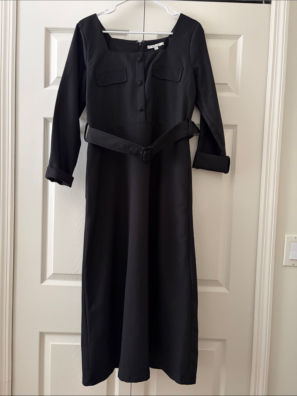 Women's Black Long-Sleeve Belted Midi Dress